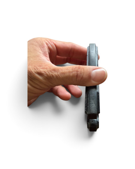 CLAYMORE | 4-Finger Knuckle Duster